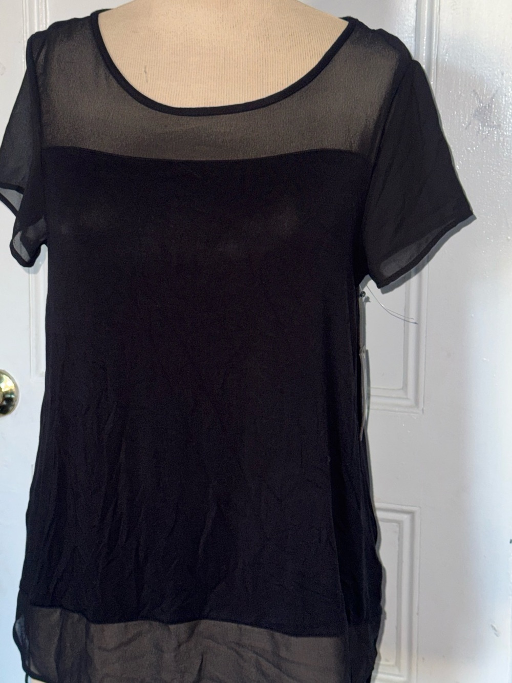 New VINCE CAMUTO Blouse Top  Black  Layered Look   Women's  M Silky Feel  Soft